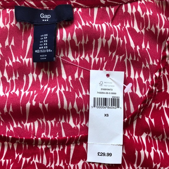 GAP 🌷Tank Combo!! - Picture 7 of 8